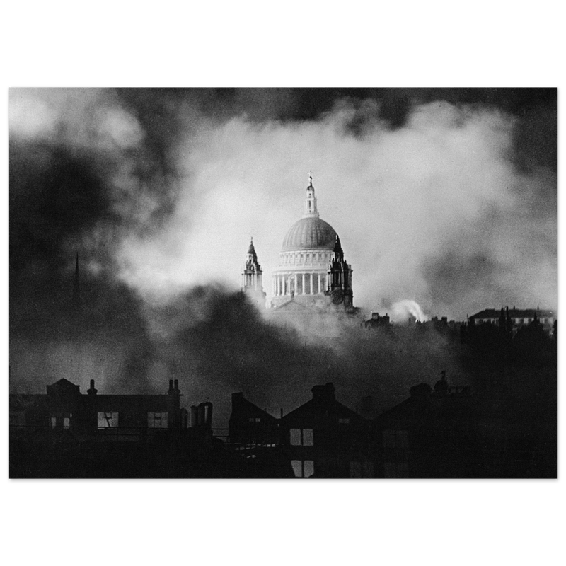 Second World War photograph. Saint Paul's Cathedral fire raid.