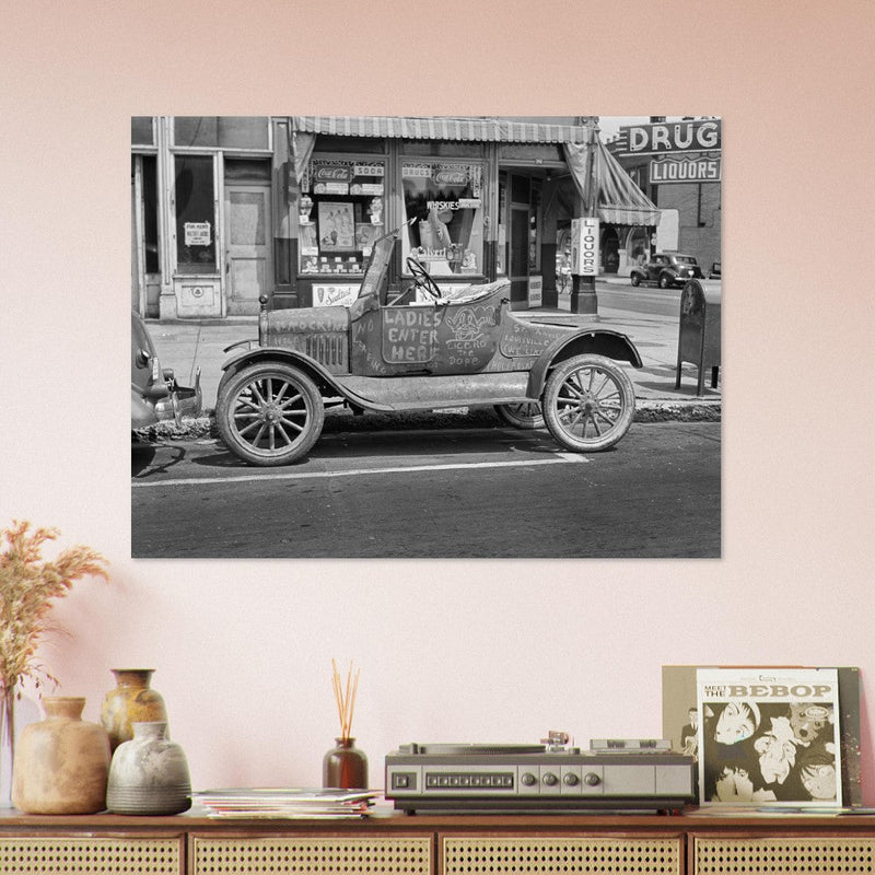Vintage old car in Louisville, Kentucky . Photograph by Marion Post Wolcott.