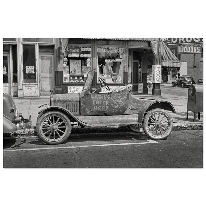 Vintage old car in Louisville, Kentucky . Photograph by Marion Post Wolcott.