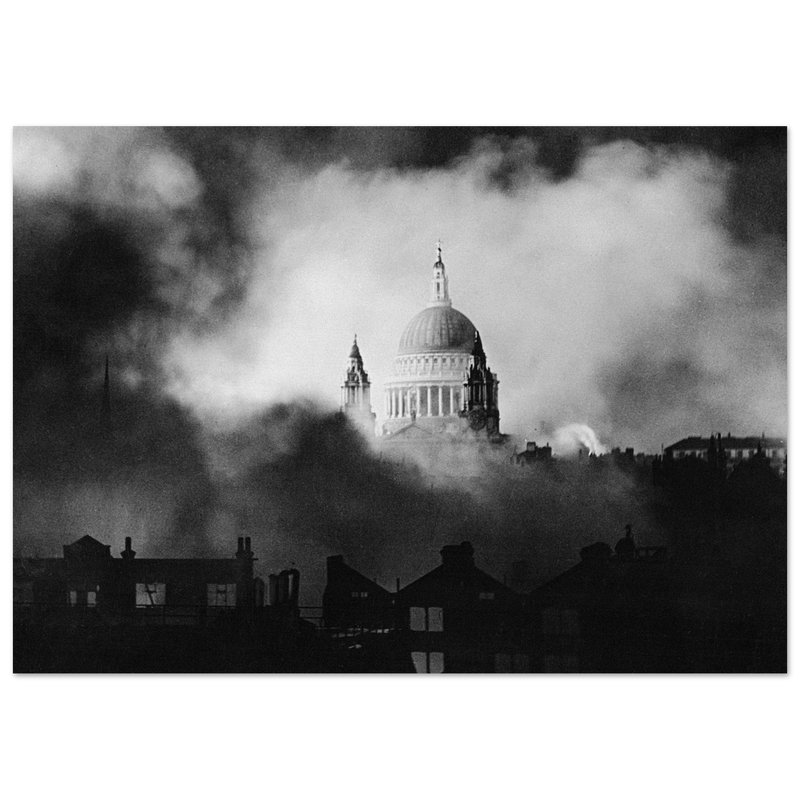 Second World War photograph. Saint Paul's Cathedral fire raid.