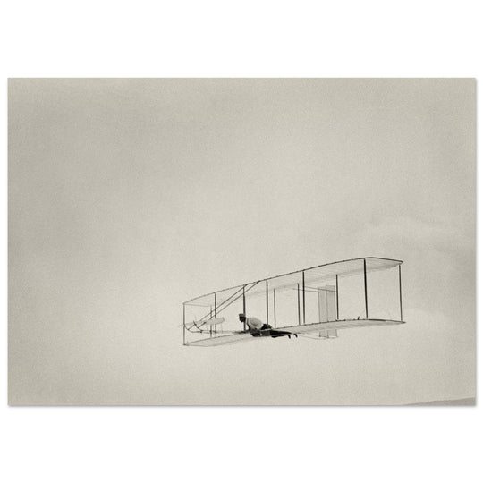 Glide of the Wright brother. The history of aviation.