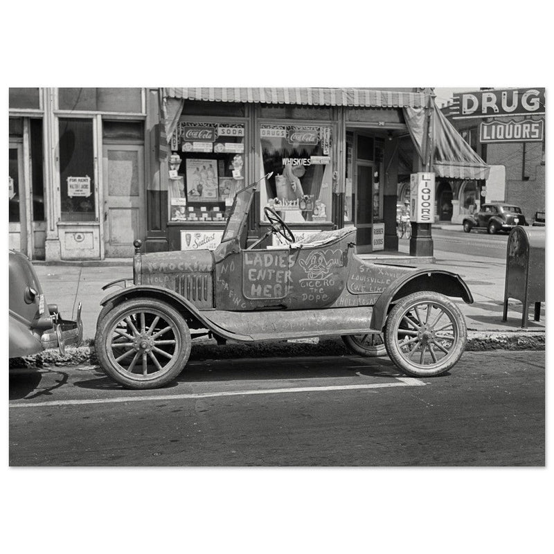 Vintage old car in Louisville, Kentucky . Photograph by Marion Post Wolcott.