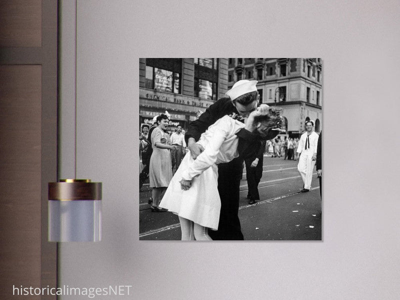Kiss in New York city. Crowds celebrate in New York City streets after ending of World War 2 .