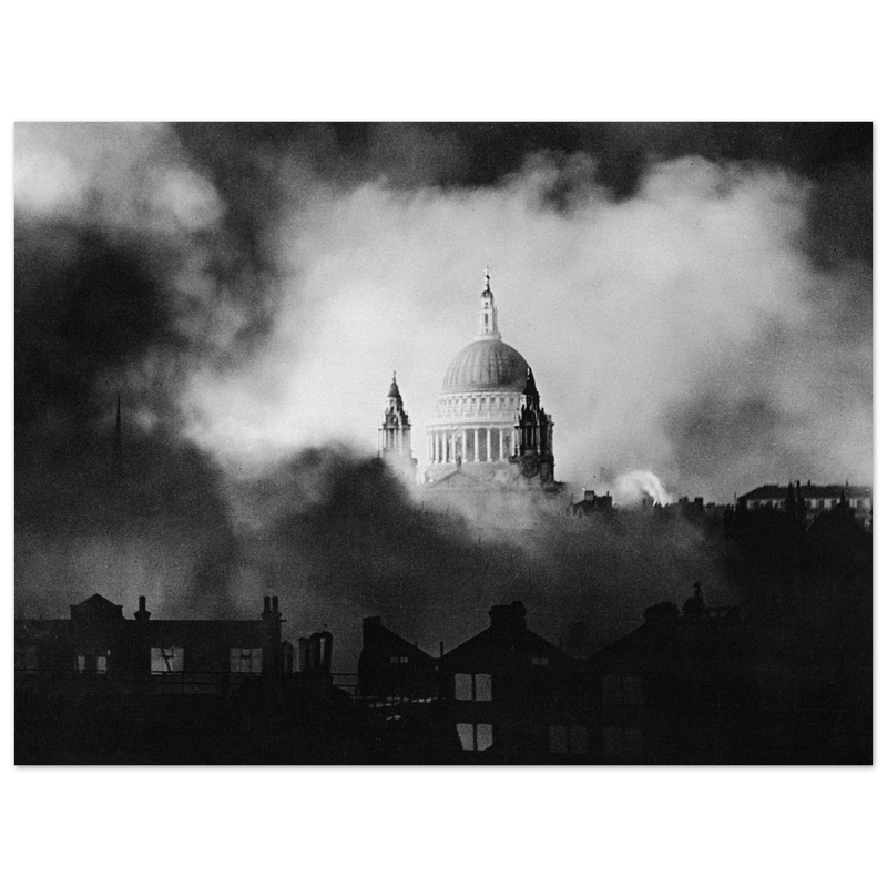 Second World War photograph. Saint Paul's Cathedral fire raid.