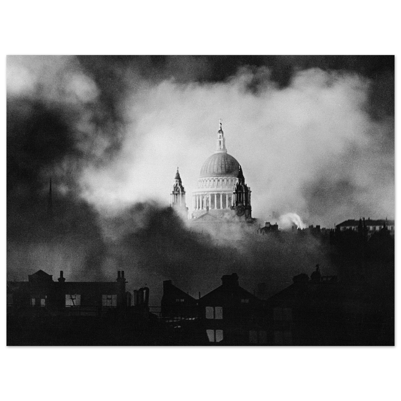 Second World War photograph. Saint Paul's Cathedral fire raid.