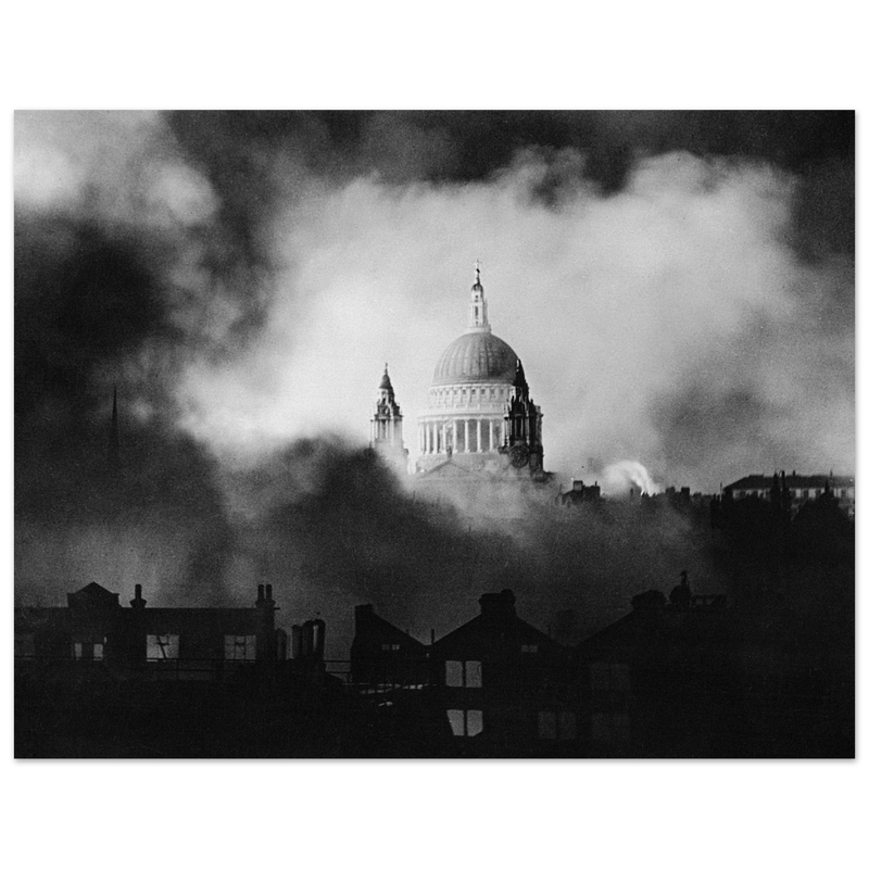 Second World War photograph. Saint Paul's Cathedral fire raid.